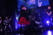 【海外】BABYMETALの初期はSU-METALの声にボーカルエフェクトがかけられていた？