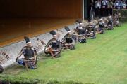 海外「日本は封建時代から眼鏡をつかって射撃していたのか！？」日本の弓術に興味津々な外国人たち