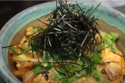 【海外の反応】「日本の親子丼が旨すぎるんだが。」日本の親子丼。
