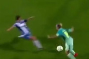 女子サッカー選手が見事な単独突破からゴール（海外の反応）