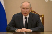 海外「悲壮感を漂わせているプーチンとガソリンスタンドでカジュアルに兵士と交流するゼレンスキー」
