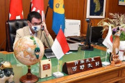 韓国人「日本が韓国をストーキングしていて気持ち悪い！」防衛大臣室に韓国の地図を飾って居る事が判明！→「精神世界が狂った奴らですね」　韓国の反応