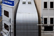 外国人「大阪の街中でこんな建築作品がひっそりとあった」