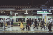 【海外の反応】日本で最も迷惑な電車内の行動　海外の反応「誰もが常に携帯電話を使用している、大阪や京都ではエチケットが守られていなかった」
