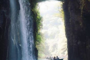 海外「これはまさに理想の風景だなw」日本のまるで絵画のように美しいとある渓谷があまりに綺麗すぎて外国人もうっとり