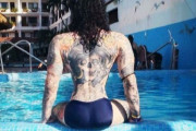 海外インスタグラマーさん、写真を編集しすぎて刃牙みたいになるｗｗｗｗ