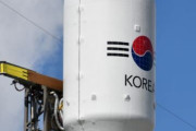 韓国人「韓国が陸軍のミサイル技術を活用した衛星発射ロケット開発に着手！」宇宙に目を向ける陸軍、組織を編成し米訓練も参観　韓国の反応