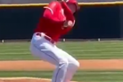 【海外の反応】大谷翔平さん、顔面付近にピッチャー返しを食らいファンも戦慄「心臓が止まった」