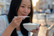韓国人「日本の食事マナーは世界的にも日本独自文化」日本で美徳とされる礼儀作法とは？　韓国の反応
