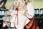 韓国紙「韓服＝中国漢服 ... ファッション誌 "VOGUE" で中国モデルが着用して紹介」韓国の反応