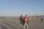 海外「もはや侵略では？」 イギリス海峡横断を止めようとするフランス警察を攻撃する移民たち