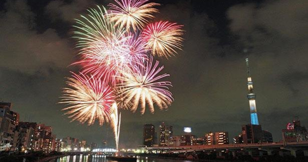 外国人「日本全国で一斉に花火が打ち上げられる！見た人いる？」 | 海外の反応アンテナ