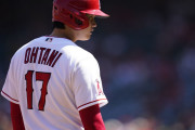 大谷翔平が相手一塁手と交わした会話をファン絶賛！←「ユーモアも一流！」（海外の反応）