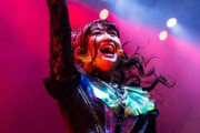 BABYMETALを聴いてるとゾクゾクするの？涙が出るの？その両方なの？　【海外の反応】