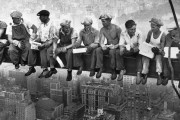 アメリカ人「お前らの国の100年前の写真を貼ってみよう」