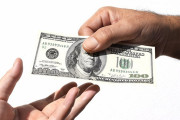 海外「日本でチップなんか渡したら、店員が追いかけてくるぞｗｗｗ」米国のチップ文化に異論を唱える外国人の投稿