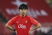 久保建英がレアルの選手に後頭部を肘打ちされる←「早くもポジション争い」（海外の反応）