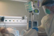 海外「アメリカの1日のコロナ死亡者数が3000人を越える」