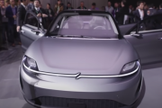 【海外の反応】「日本のSONY車に乗る日が来るとは」日本のSONYカー。