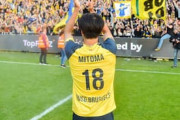 海外の反応「スターが誕生した」衝撃ハットで週間MVPの三笘薫、ドリブル成功率100%だった！驚異のスタッツを海外大絶賛！