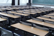 日本の英語教育は何が問題なの？「世界的に英語は簡単な言語」「日本語なまりの英語でもいいよ！」海外の反応