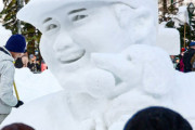 【海外の反応】大谷翔平とデコイの雪像が最高にクールだ