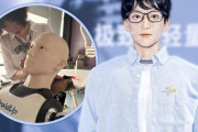 大学の博士課程に通う初のヒューマノイドロボット学生