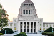 日本は事実上の一党独裁国家なのか？「この政権は民主主義を必要としているようだ」「菅総理の人気が落ちたのは、オリンピックが継続されたから」海外の反応