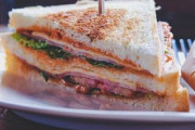 ローソンのコンビニサンドイッチ食べ比べ！「タマゴサンド大好き！」「さすが日本のコンビニ」海外の反応