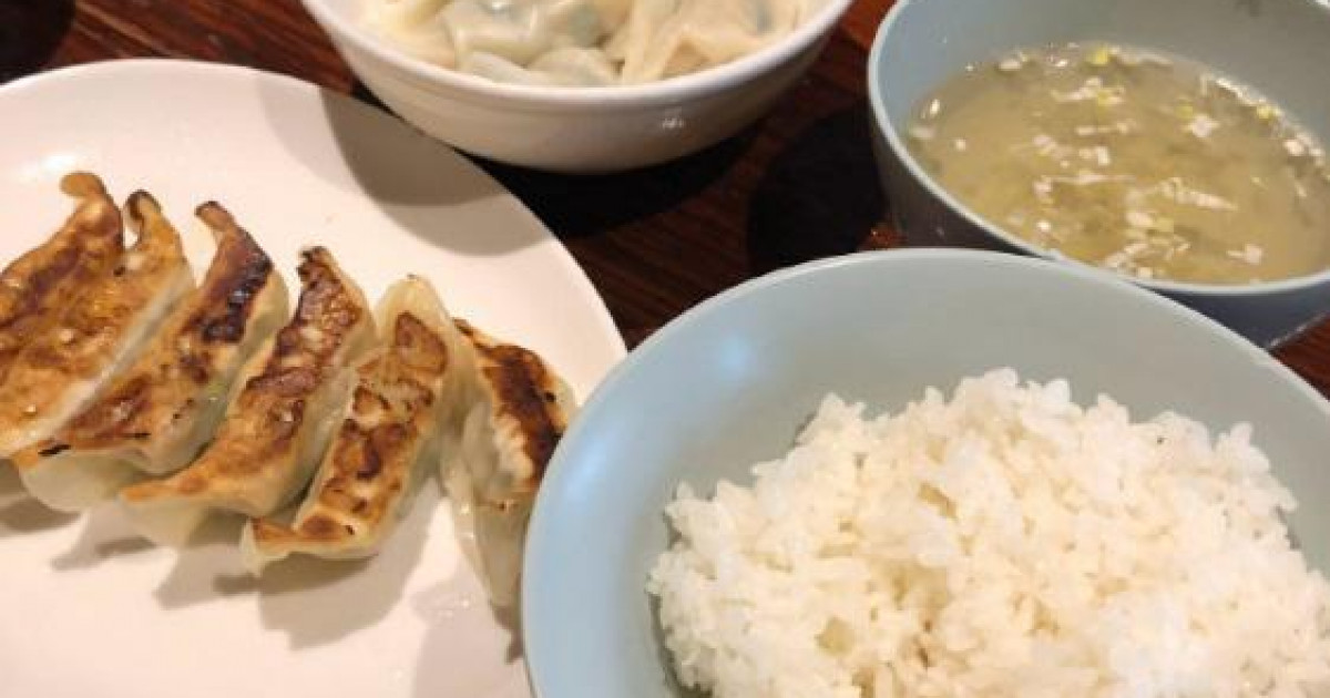 中国人「今、日本特産料理『ご飯＋餃子セット』を食べてるんだけど…」　中国の反応 | 海外の反応アンテナ
