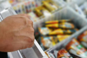 外国人「日本で最高のアイスクリームを見つけてしまった！」コンビニで購入出来るあの定番商品の虜になってしまう人が続出