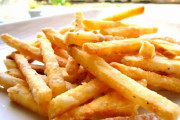 機械用の油でポテトを揚げた女性が死亡　認知症が原因か