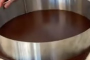 外国人「チョコレートを使って象の像を作ってみたよ」←クオリティ高過ぎてワロタ　海外の反応