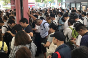 海外「日本が過去最強の台風で大変なことになってるんだけど・・・」日本に在住する外国人も今回の台風15号で大混乱