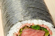 韓国人「12960円！」日本で売られている「高級牛肉ステーキ海苔巻き」がマジでヤバ過ぎる‥　韓国の反応