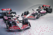 海外ファン「めちゃくちゃ綺麗じゃん！」「これぞ日本の美！」ハースF1、日本GP用の桜カラーリングのマシンを発表！海外F1ファンから絶賛の声が多数！【海外の反応】