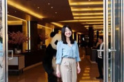 中国人「日本旅行の一日の終わりの恒例行事。みんなこうなるよね？」　中国人「完全に私」「朝はお洒脱な旅行者だったはず」
