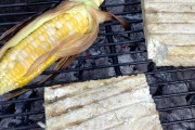 外国人「豆腐をステーキの代わりにしてみたけど…味気ねえわ」