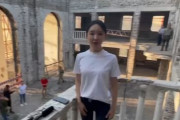 海外「悪趣味過ぎる中国人。ロシアの攻撃で多数の民間人死傷者が出たマリウポリの劇場でカチューシャを歌う」