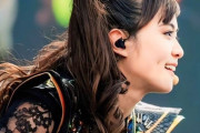 BABYMETALのカセットプレイヤーを買ったんだけど、これどうやって使うの？　【海外の反応】