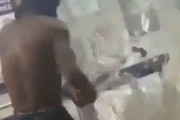 海外「店に強盗に入るシーンを自ら撮影する黒人達」