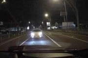 無慈悲すぎるプリウスミサイル炸裂！な追突事故