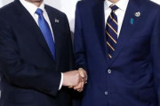 韓国人「安倍に8秒カットされた‥」略式会談すらなかった日韓首脳‥安倍の8秒握手で挨拶が終了　韓国の反応