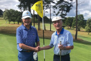 【海外】93歳の曾祖父、ホールインワン達成！英国最年長ゴルファーの記録か！？
