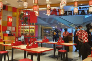 インドネシアで日本のヒーローがラーメンを食べている様子に現地大騒ぎ！（海外の反応）