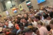 海外「日本よ、これが本物のコロナイベントだ！アメリカのコンサート中に嵐で8万人がシェルターに押し込められる悪夢」