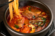 東京に辛くて美味しいレストランってあるの？←「韓国料理のXXX」「四川料理のXXX」（海外の反応）