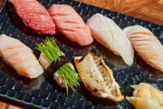 海外「涙が・・・」日本人寿司職人の最高のおもてなしに米国人大感激！(海外の反応)