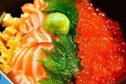 外国人が作るサーモンいくら丼（海外の反応）