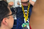 海外「日本人は反則だよ…」 W杯開催国の親日ぶりに号泣する日本人の姿が現地を感動の渦に